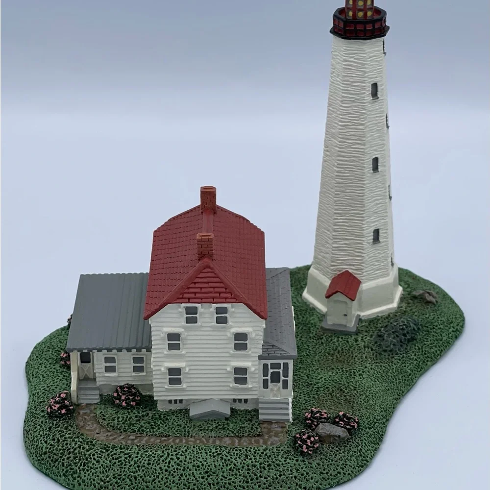Sandy Hook Lighthouse.-‎ Danbury Mint Historic American Lighthouse Figure 1993